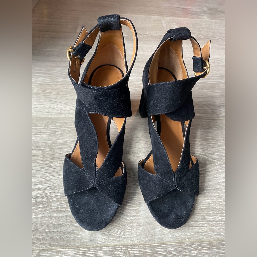 Beautiful Authentic Chloe Sandals size 37.5 - designer vintage